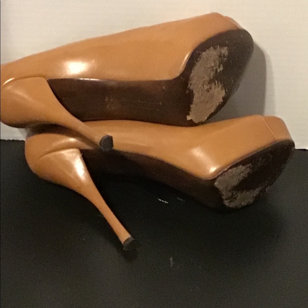 Vera Wang Lavender Sherry Pumps - Picture 5 of 5
